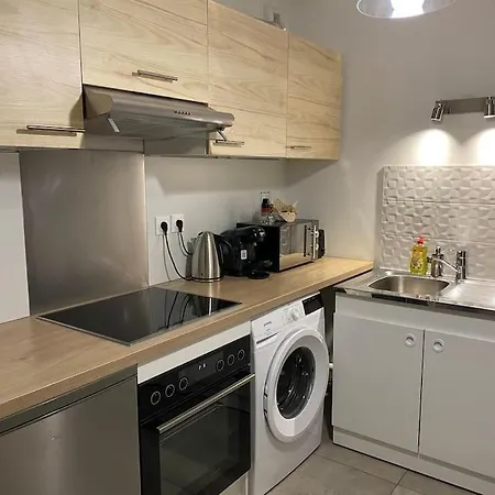 Appartement Petit Cosy Pres Du Centre *