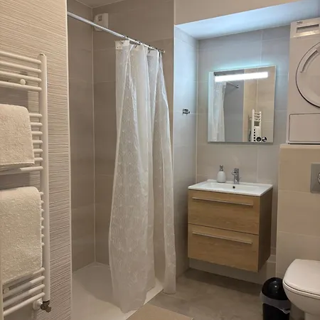 Petit Cosy Pres Du Centre Апартаменты